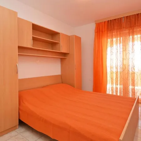 In With Sea View, Terrace, Air Conditioning, Wifi 5080-3 Apartman *